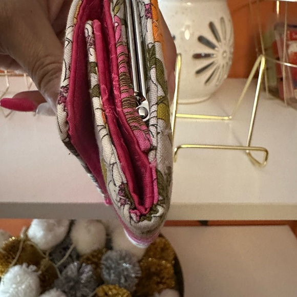 VERA BRADLEY Strap Wallet in “Tea Garden” Print(NWOT) - Picture 7 of 8